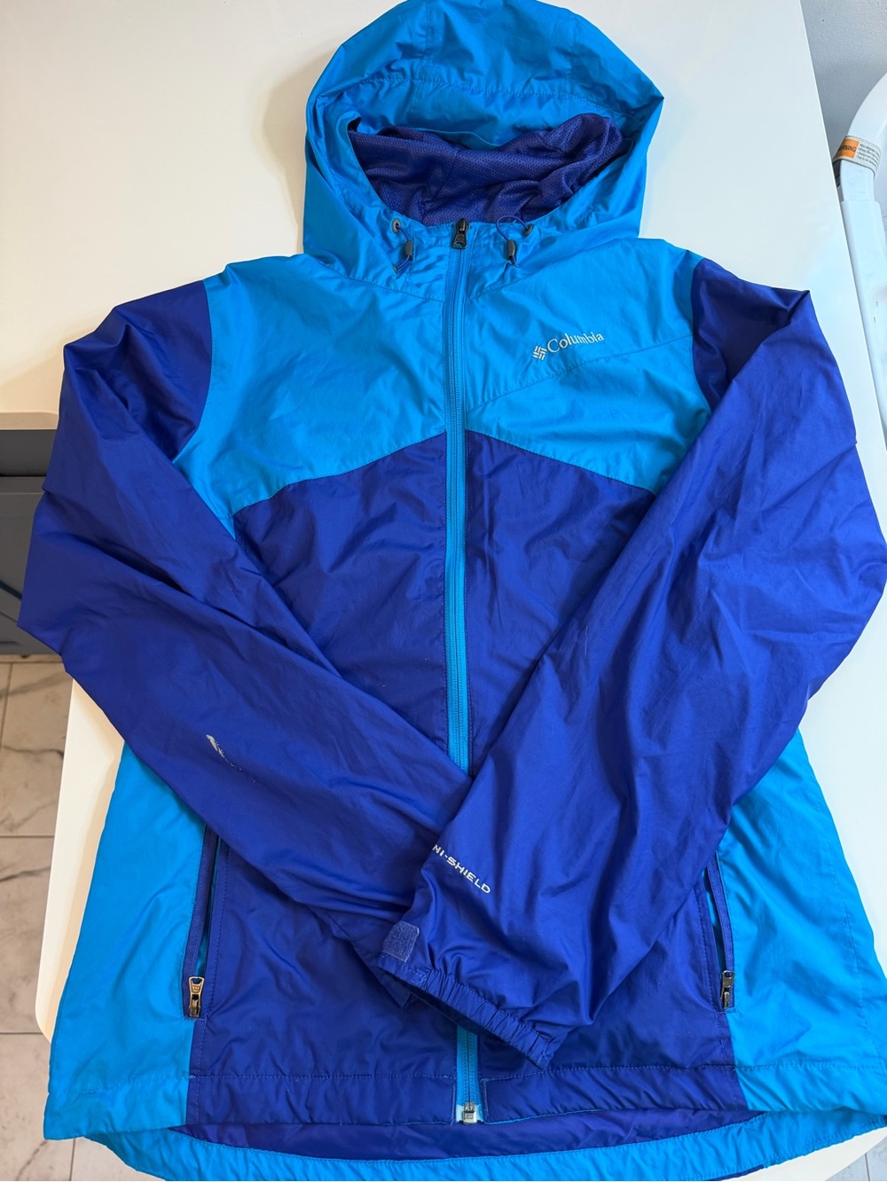 Columbia Two-Tone Blue Hooded Windbreaker